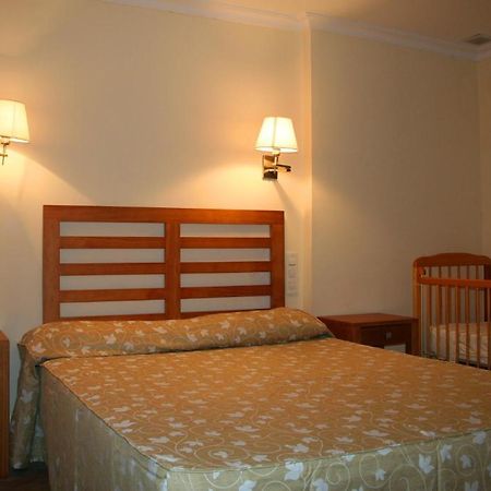 Hostal Margarita La Línea de la Concepción 外观 照片