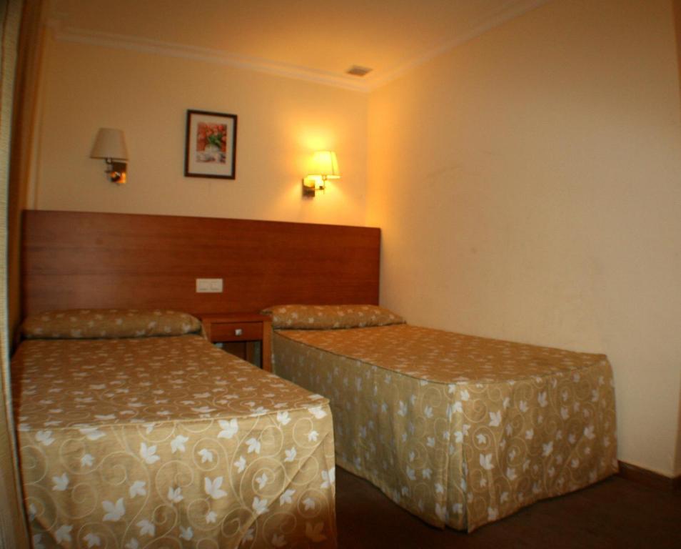 Hostal Margarita La Línea de la Concepción 外观 照片