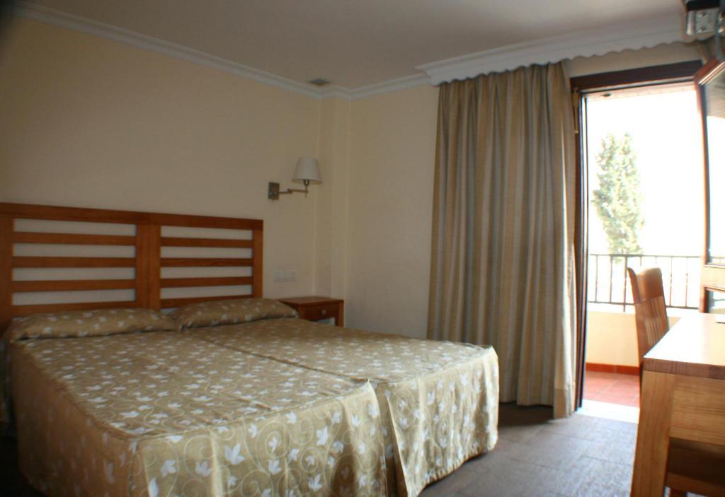 Hostal Margarita La Línea de la Concepción 外观 照片